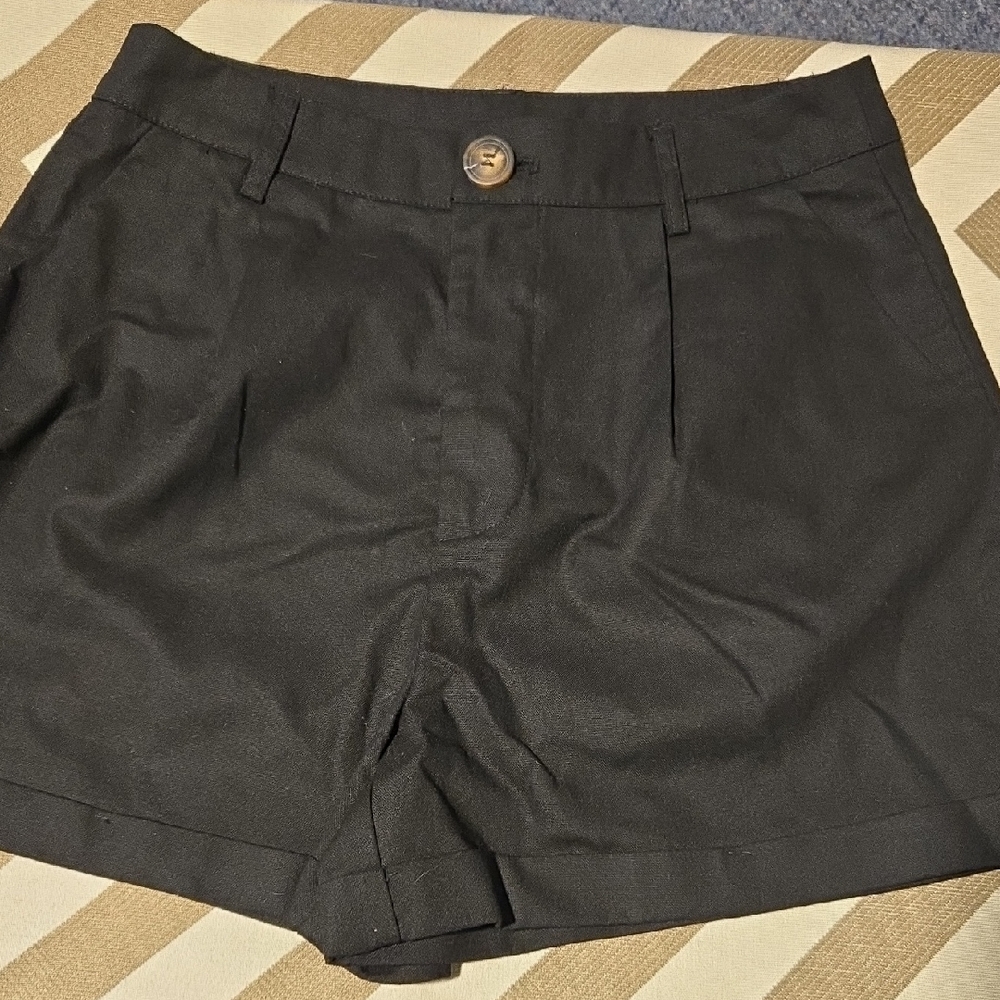 Cider Black Tailored Women's Bermuda Shorts